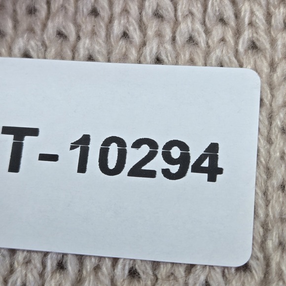 Calvin Klein Women Scarf OS Beige Infinity Loop Knit Texture NWT - Picture 2 of 8